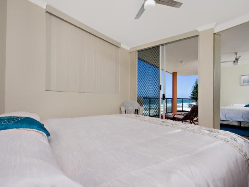 3 Twenty Seventh Avenue, Palm Beach QLD 4221