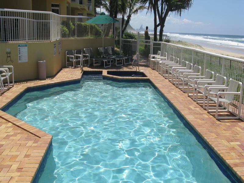 2 Seventeenth Avenue, Palm Beach QLD 4221