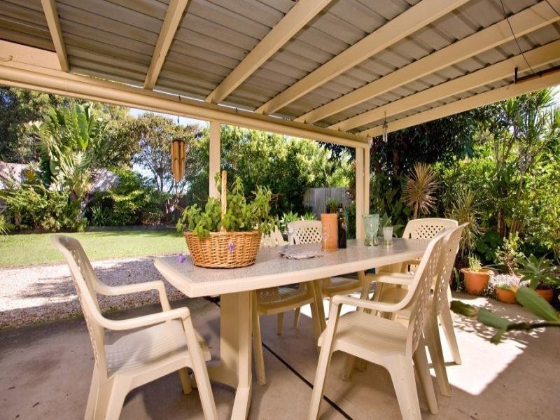 52 Japonica Drive, Palm Beach QLD 4221