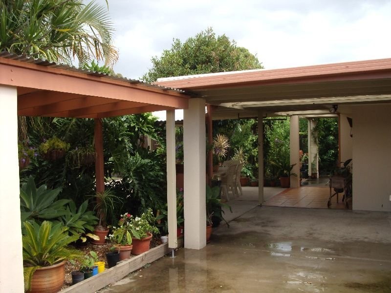 52 Japonica Drive, Palm Beach QLD 4221