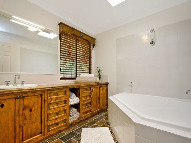 7 Dalwood Court, Tallebudgera QLD 4228
