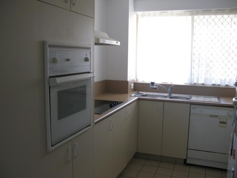 60/15  Santa Monica Road, Miami QLD 4220