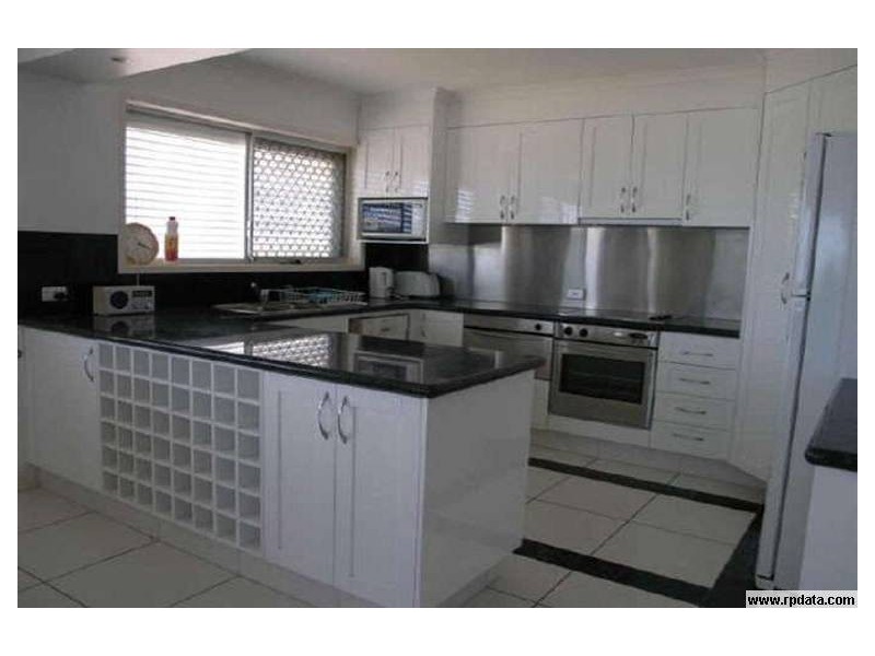 1/1 Nineteenth Ave, Palm Beach QLD 4221