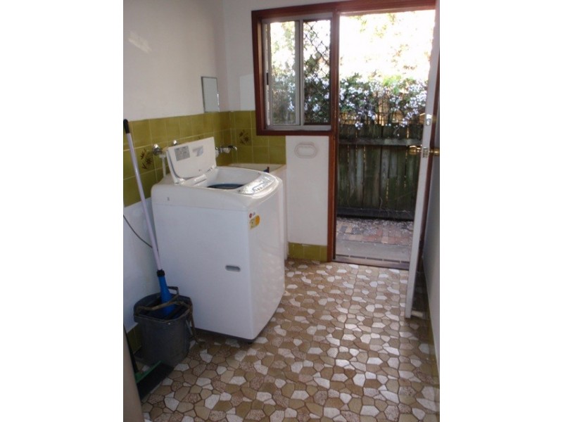 2/22 Fourth Avenue, Palm Beach QLD 4221
