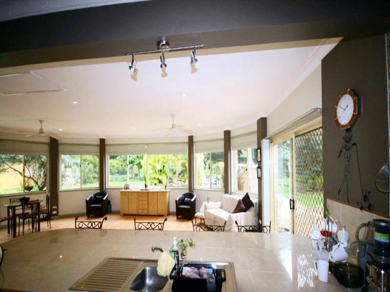 16 Camphorlaurel Court, Tallebudgera Valley QLD 4228