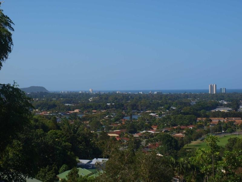 76 Hoffschildt Drive, Currumbin Waters QLD 4223