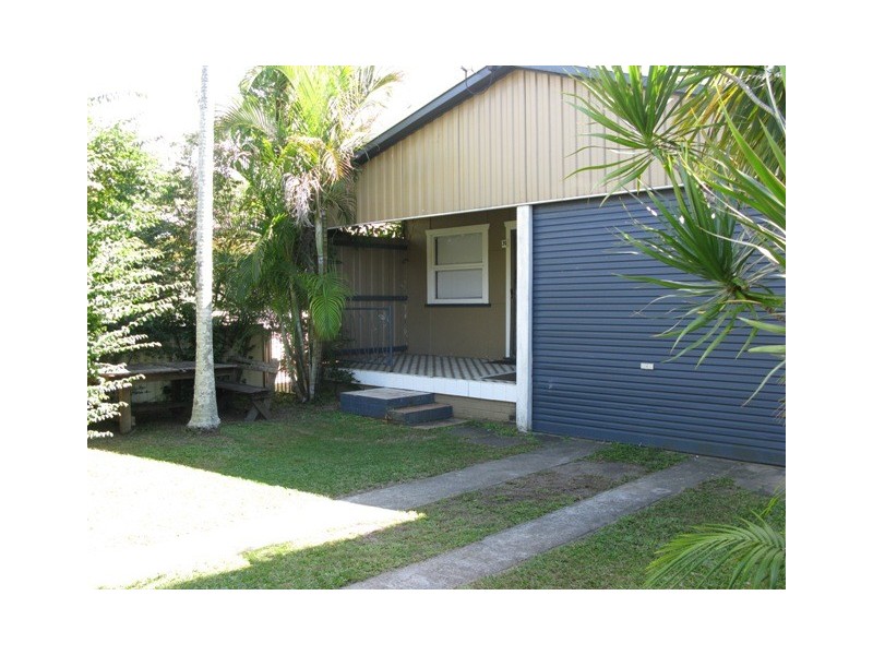 39 Sixth Avenue, Palm Beach QLD 4221