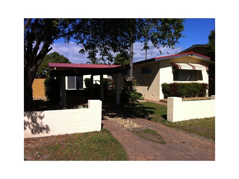 12 Iluka Street, Palm Beach QLD 4221