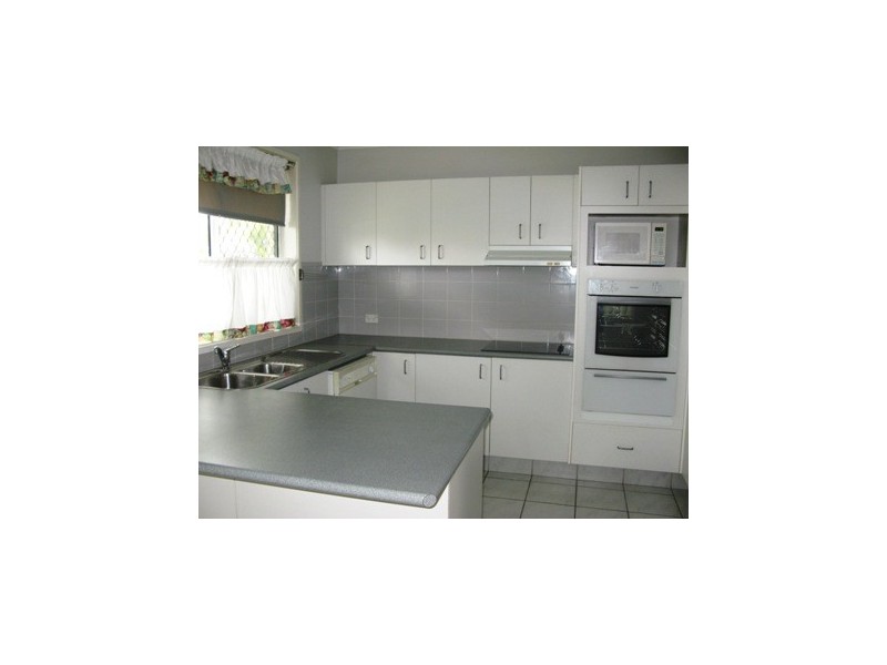 2/33 Birkdale Court, Banora Point NSW 2486