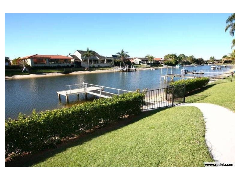 25 Goolagong Court, Broadbeach Waters QLD 4218