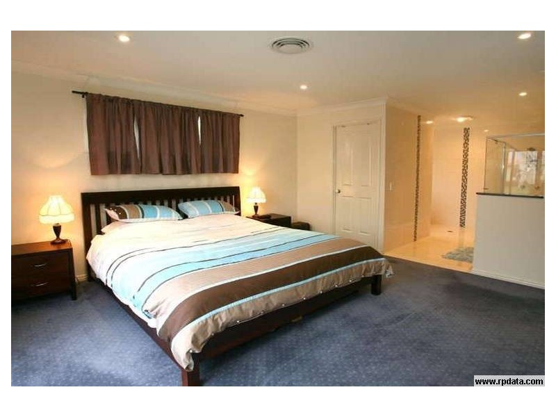 25 Goolagong Court, Broadbeach Waters QLD 4218