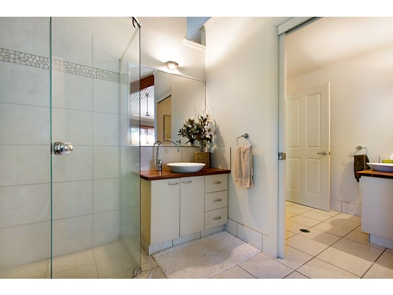 11 Wirildar Dr, Elanora QLD 4221