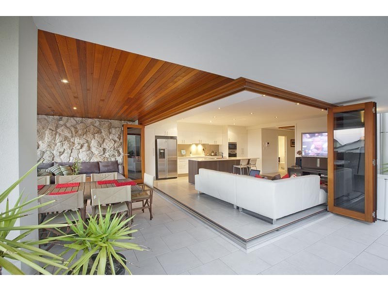 1/61 Garrick Street, Coolangatta QLD 4225