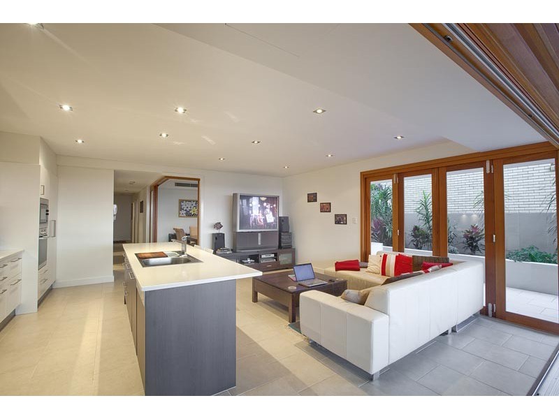 1/61 Garrick Street, Coolangatta QLD 4225