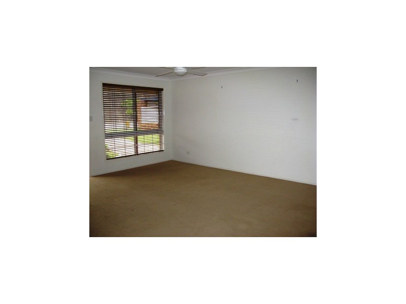 188 K P McGrath, Elanora QLD 4221