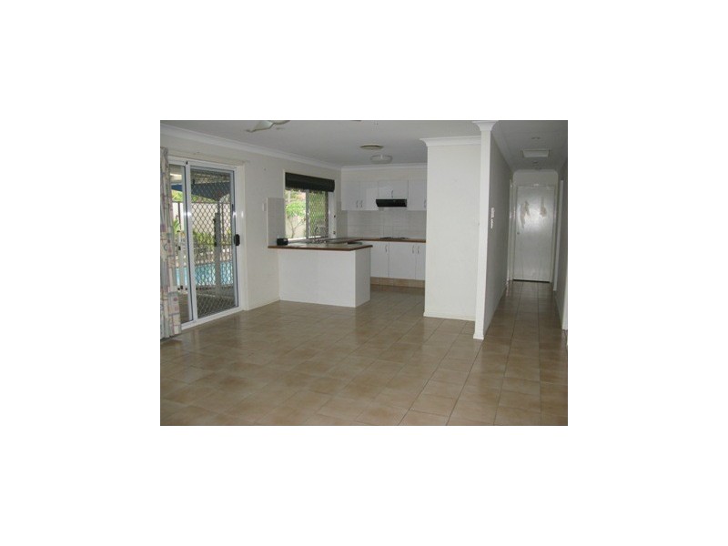 188 K P McGrath, Elanora QLD 4221