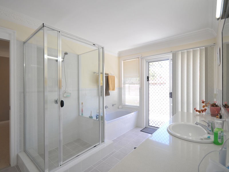 38 Westminster Bvd, Elanora QLD 4221