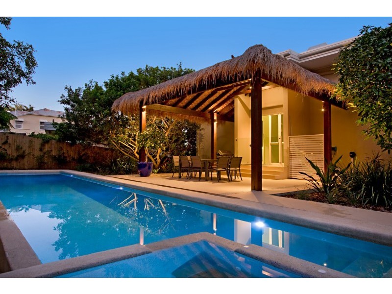 2/61 Garrick Street, Coolangatta QLD 4225