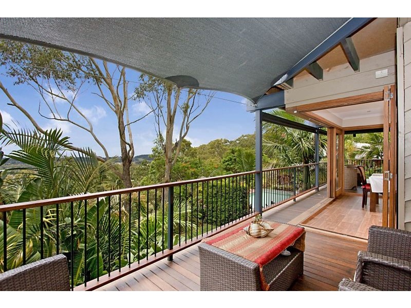 8 Coogee Court, Elanora QLD 4221