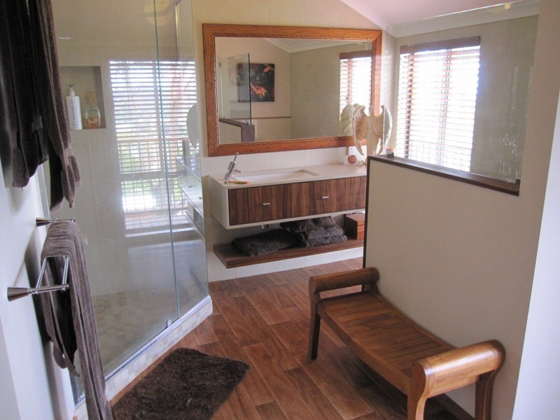 8 Coogee Court, Elanora QLD 4221