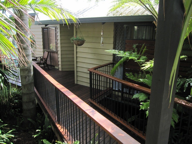 8 Coogee Court, Elanora QLD 4221