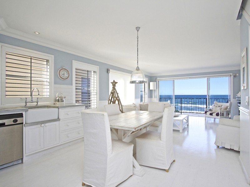 3/211 Jefferson Lane, Palm Beach QLD 4221
