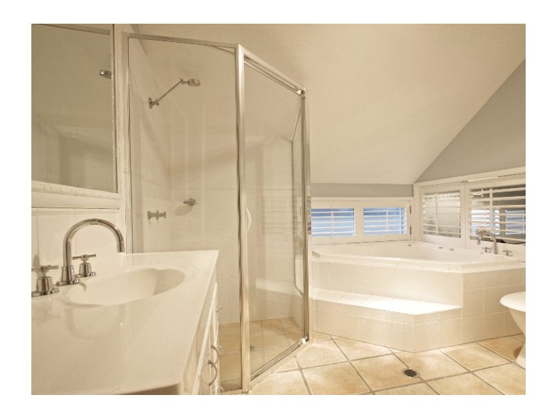 3/211 Jefferson Lane, Palm Beach QLD 4221