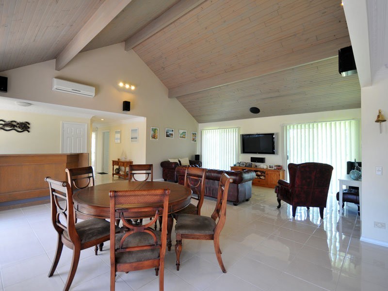 38 Westminster Blvd, Elanora QLD 4221