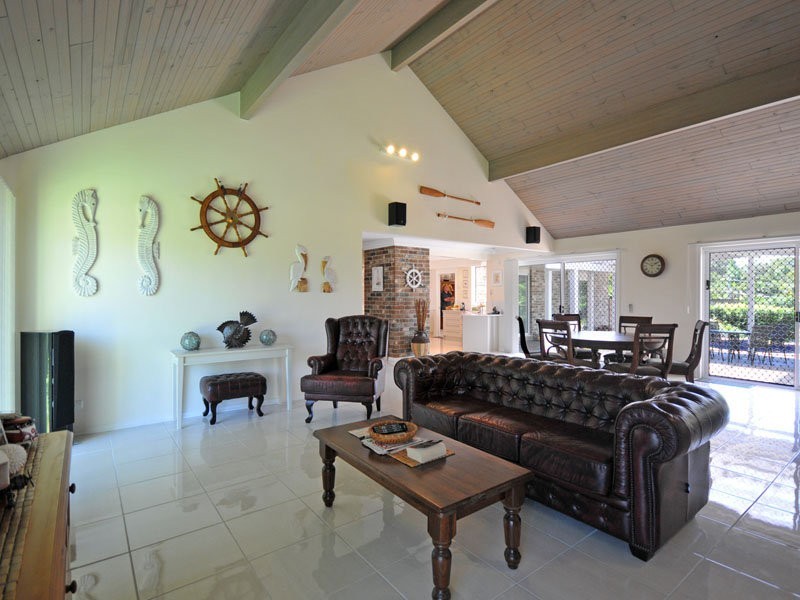 38 Westminster Blvd, Elanora QLD 4221