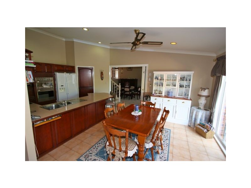 26 Esperance Close, Elanora QLD 4221