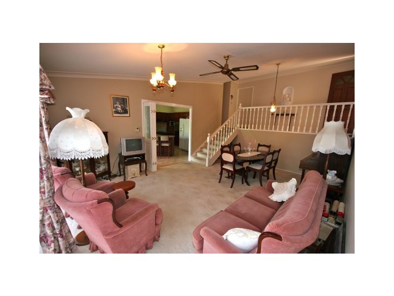 26 Esperance Close, Elanora QLD 4221