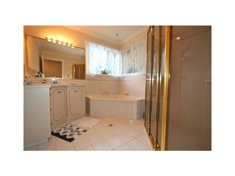 26 Esperance Close, Elanora QLD 4221