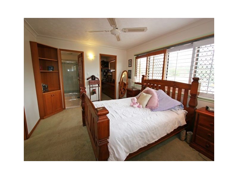 10 Sumach Place, Palm Beach QLD 4221