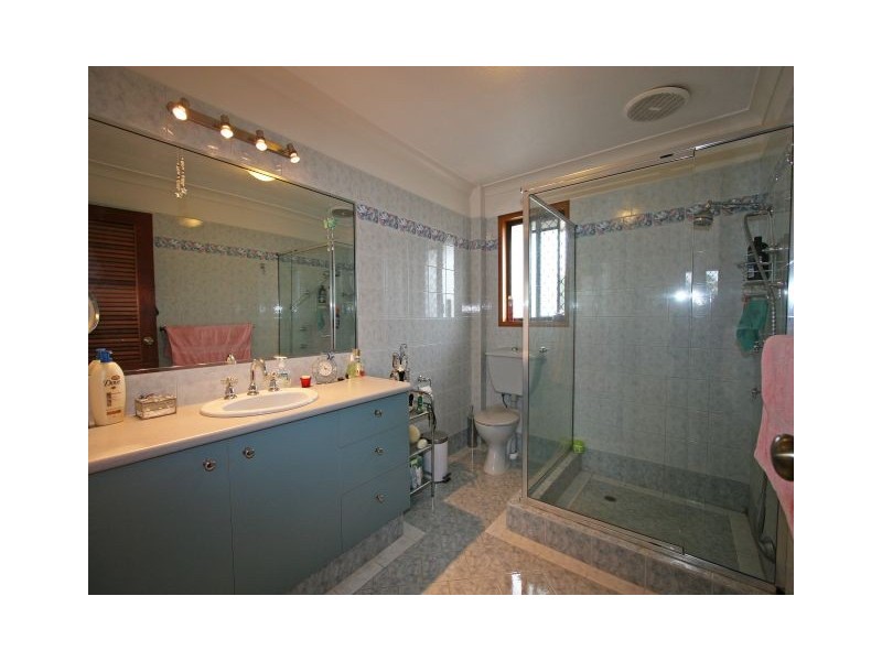 10 Sumach Place, Palm Beach QLD 4221