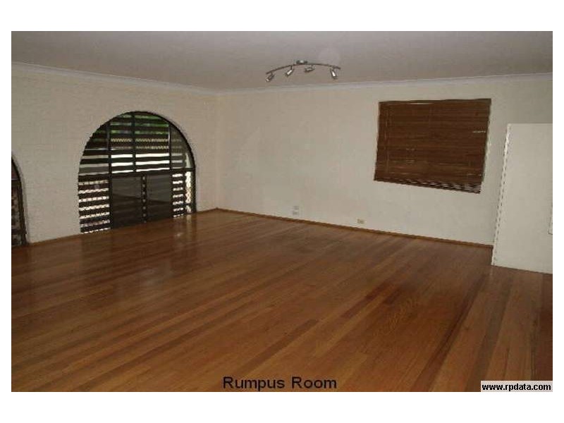 202 Tallebudgera Drive, Palm Beach QLD 4221