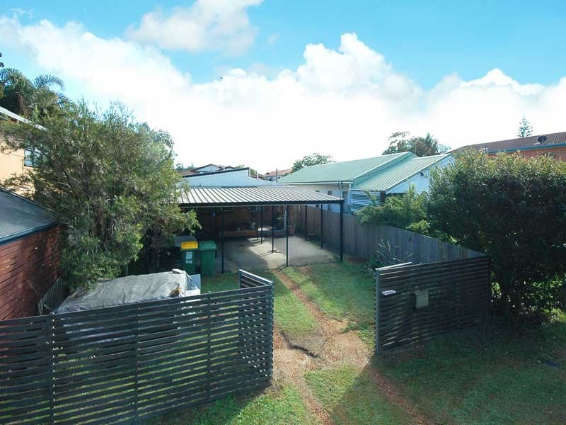 9 Twenty Fourth Avenue, Palm Beach QLD 4221