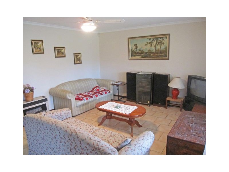 2 Seabrook, Elanora QLD 4221