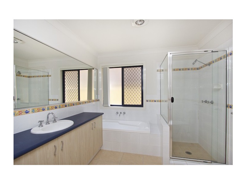 1/14 Tenth Avenue, Palm Beach QLD 4221