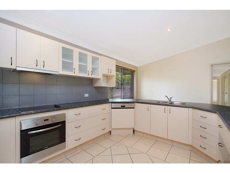 24 Damson Place, Elanora QLD 4221