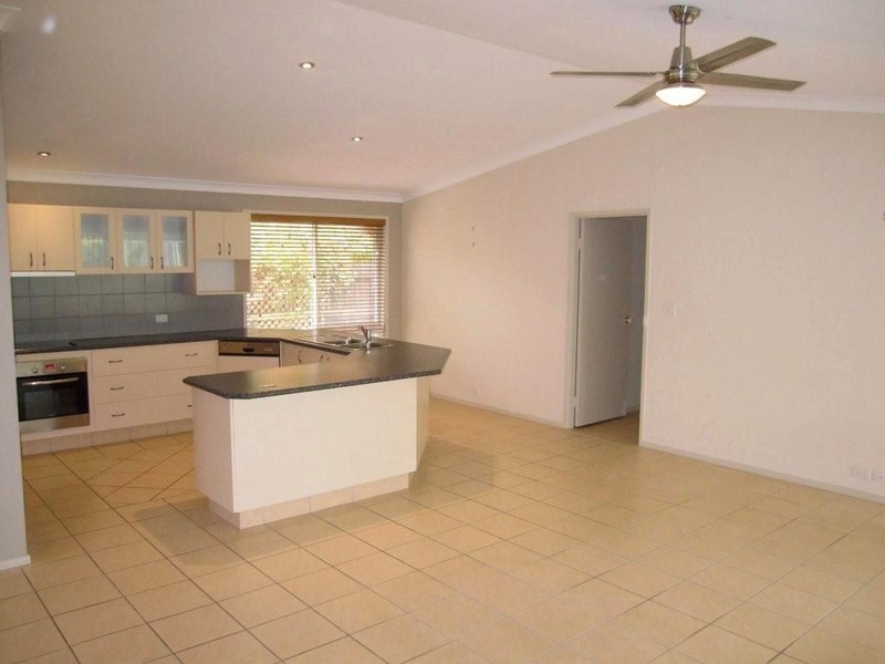 24 Damson Place, Elanora QLD 4221