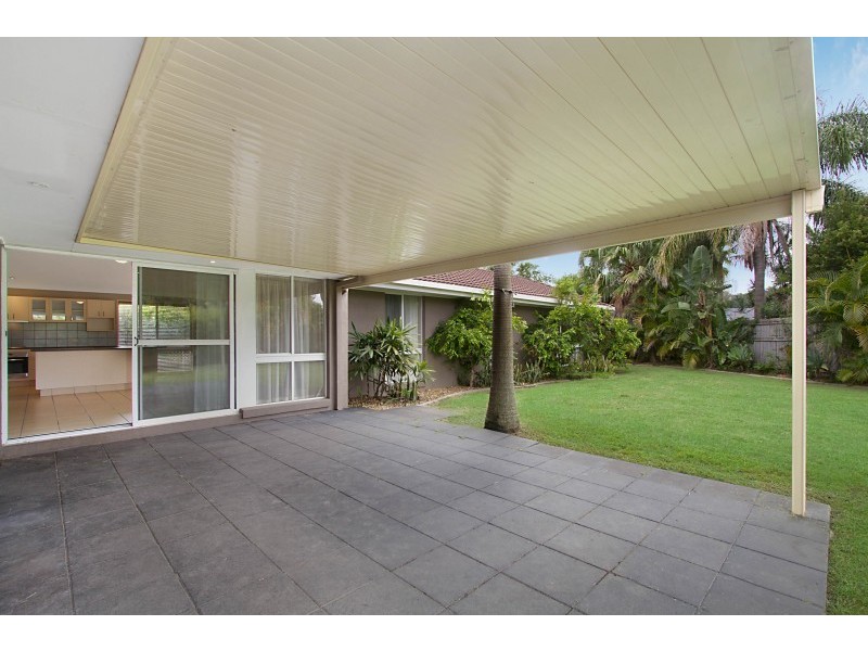 24 Damson Place, Elanora QLD 4221