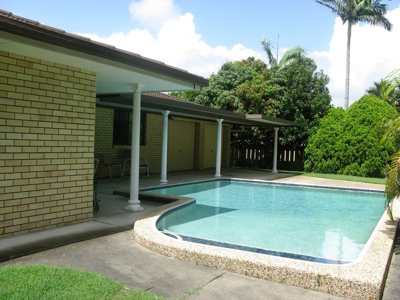 178 Tallebudgera Drive, Palm Beach QLD 4221