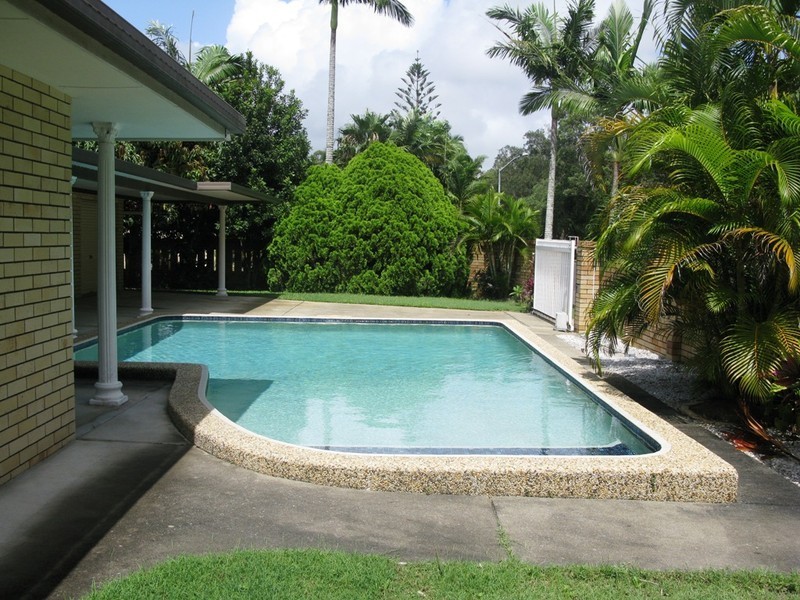 178 Tallebudgera Drive, Palm Beach QLD 4221