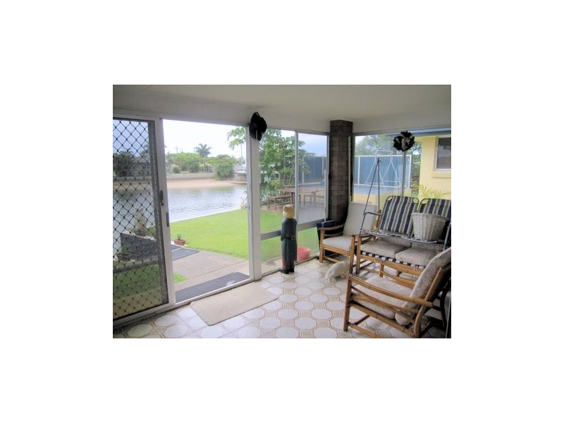 122 Mallawa Drive, Palm Beach QLD 4221