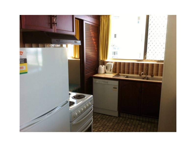 19/82 Marine Parade, Coolangatta QLD 4225