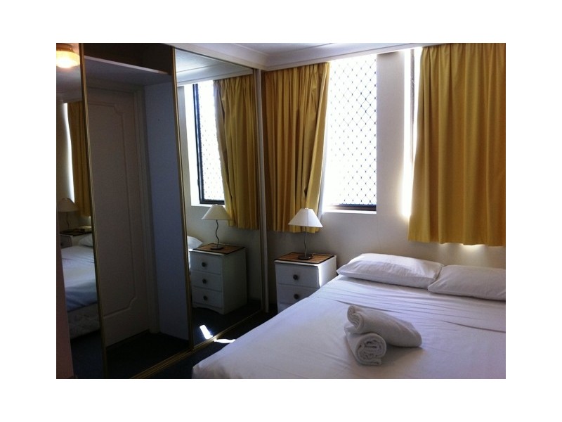 19/82 Marine Parade, Coolangatta QLD 4225