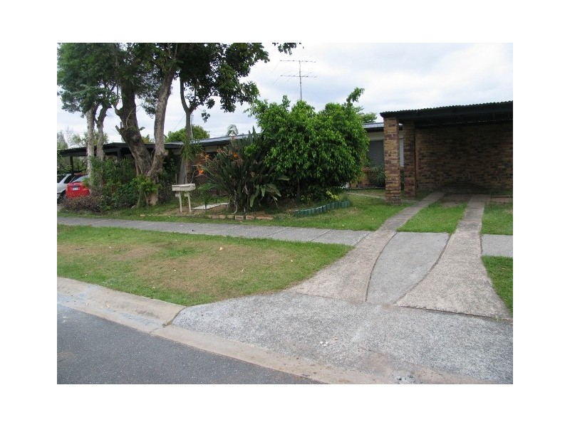 27 Pacific Blvd, Broadbeach Waters QLD 4218