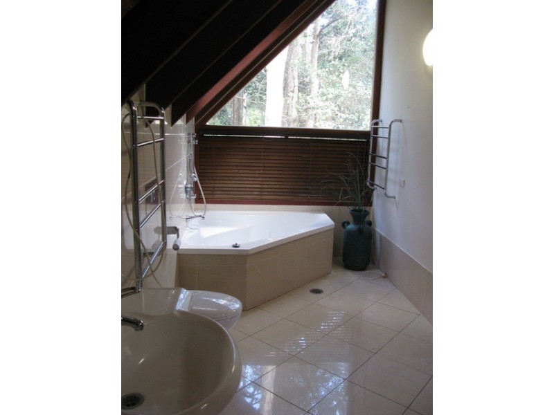 1 Tyalla Court, Tallebudgera QLD 4228