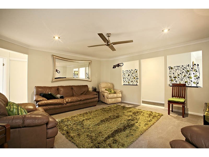 12 Kentia Court, Elanora QLD 4221