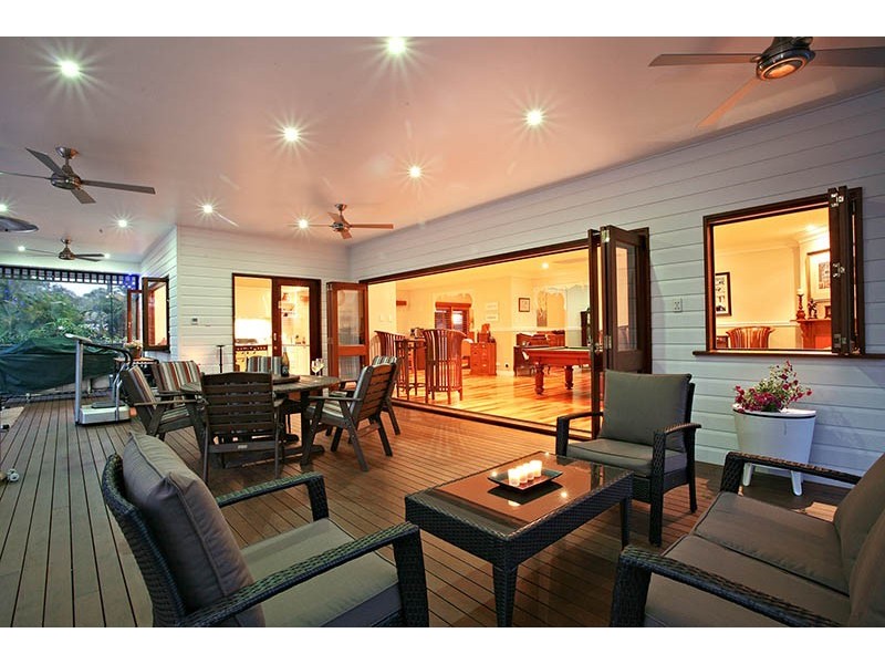 38 Whitsunday Drive, Currumbin Waters QLD 4223